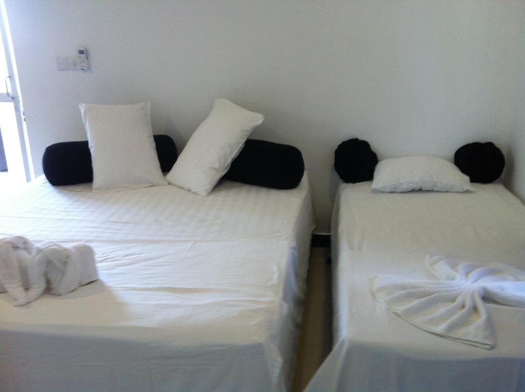 Friends Guesthouse Kudapaduwa ภายนอก รูปภาพ