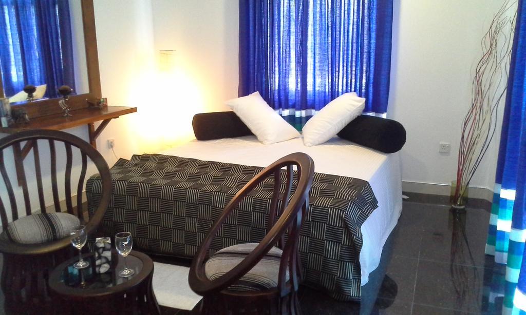Friends Guesthouse Kudapaduwa ภายนอก รูปภาพ